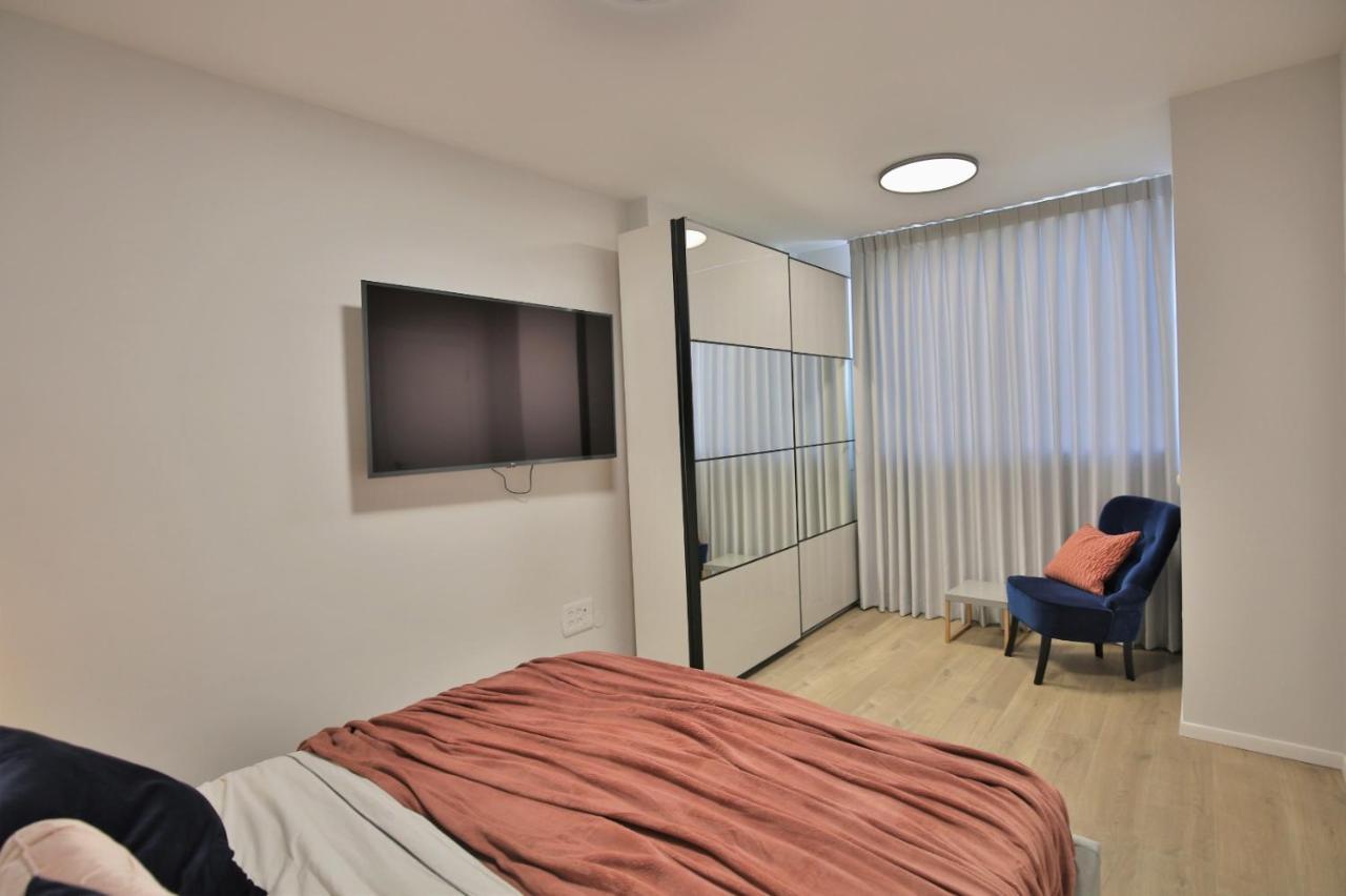 Cozy And Stylish 1-Bedroom Apartment Netanja Buitenkant foto